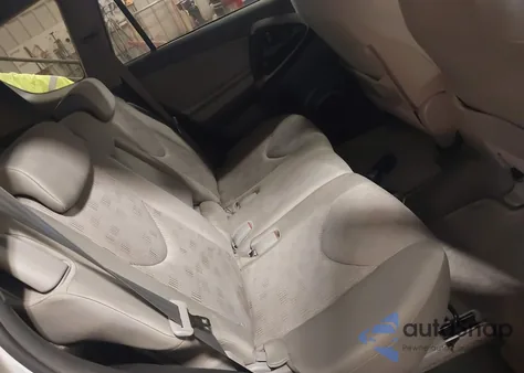 2011 Toyota Rav4 z USA, uszkodzony, nr VIN 2T3ZF4DV7BW084318